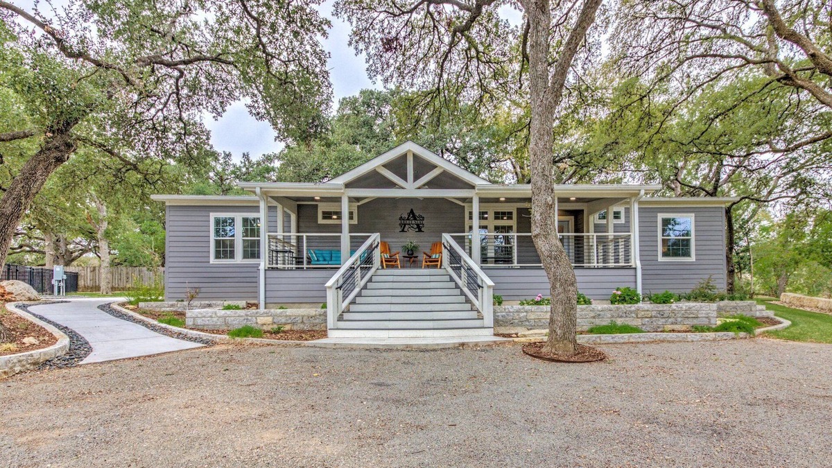 Cherry Creek House | Arete Stay. Like country in the city! Big oak trees only 12 mi. from downtown
