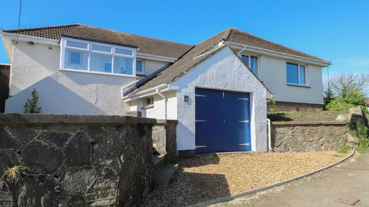 Solva Cottage | ARFRYN, pet friendly, country holiday cottage in Solva