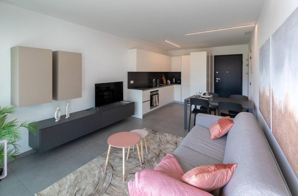 Bellinzona Apartment | Argento Spectacular and Modern 5 for 4 guests -By EasyLife Swiss
