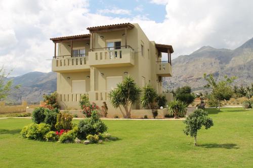 Frangokastellon Apartment | Argilos Apartments