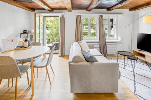 Zug Apartment | ARISER - Zug Old Town Suites