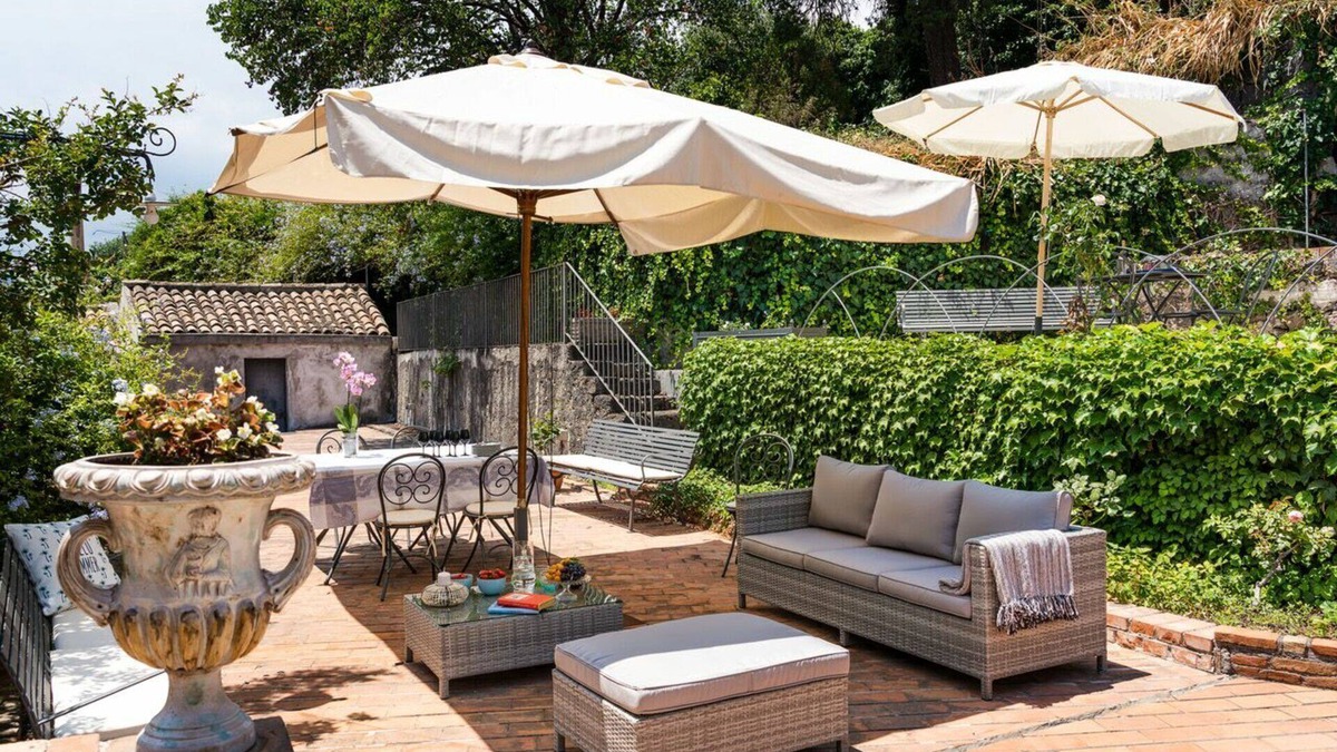 Piedimonte Etneo Villa | Aristocratic Villa with Private Pool and Lush Garden