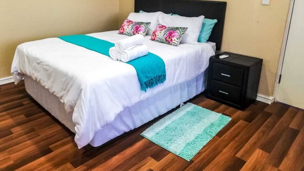 Durbanville House | Arlogenix bed and breakfast