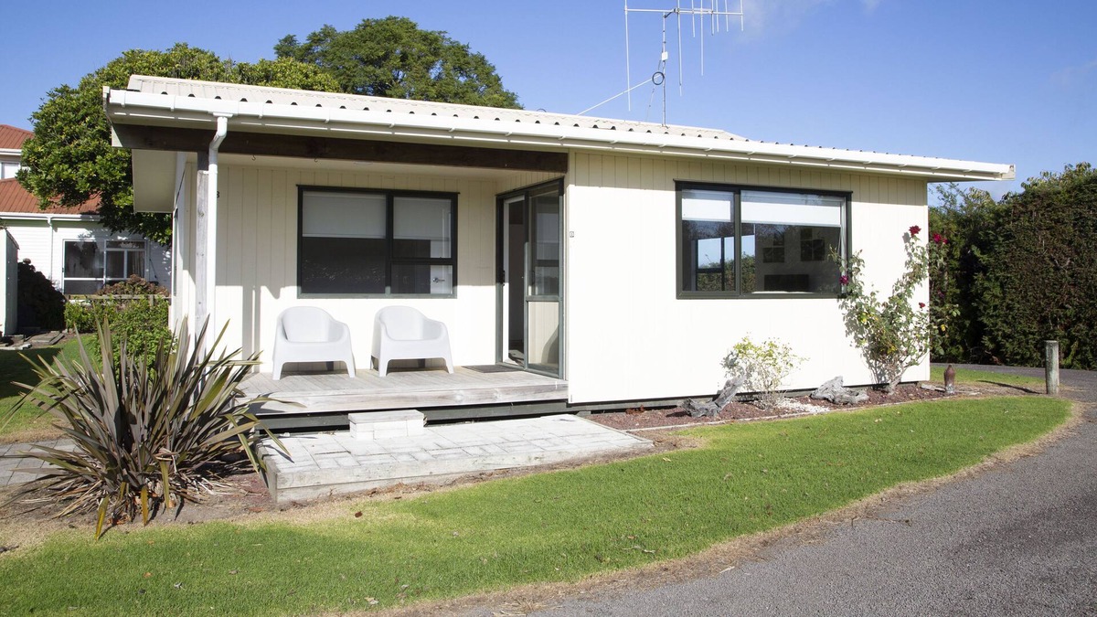 Te Puke Cottage | Armadale Cottage - Private Cottage in Te Puke - 5 mins from town.