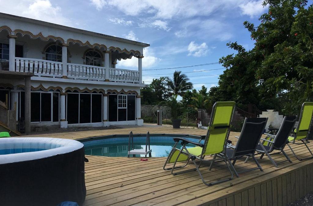 Sandy Bay House | Arms of Charms Guesthouse