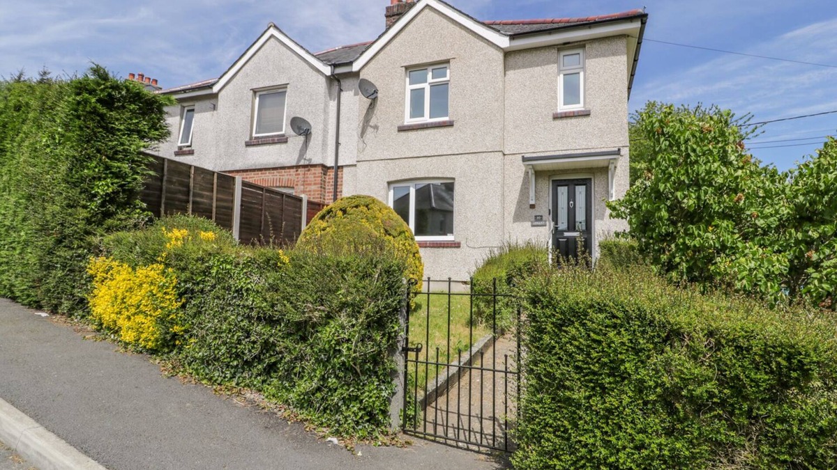 Dolgellau House | ARNANT, pet friendly, character holiday cottage in Dolgellau