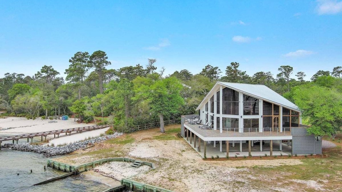 Josephine House | Arnica Bay Bliss - Bring your boat! Close to Pirates Cove!