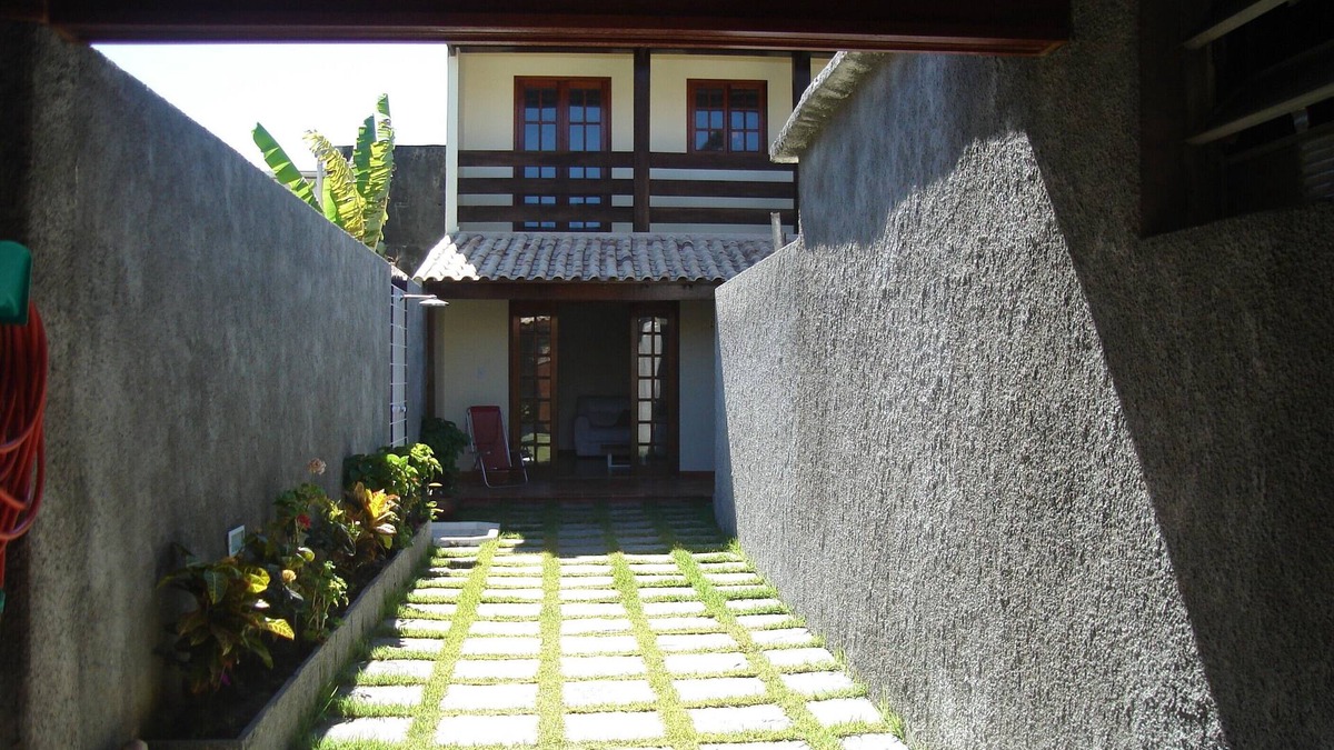 Centro House | Arraial cozy house, in a paradise 3 minutes from the beach, with TV 60 ', SKY