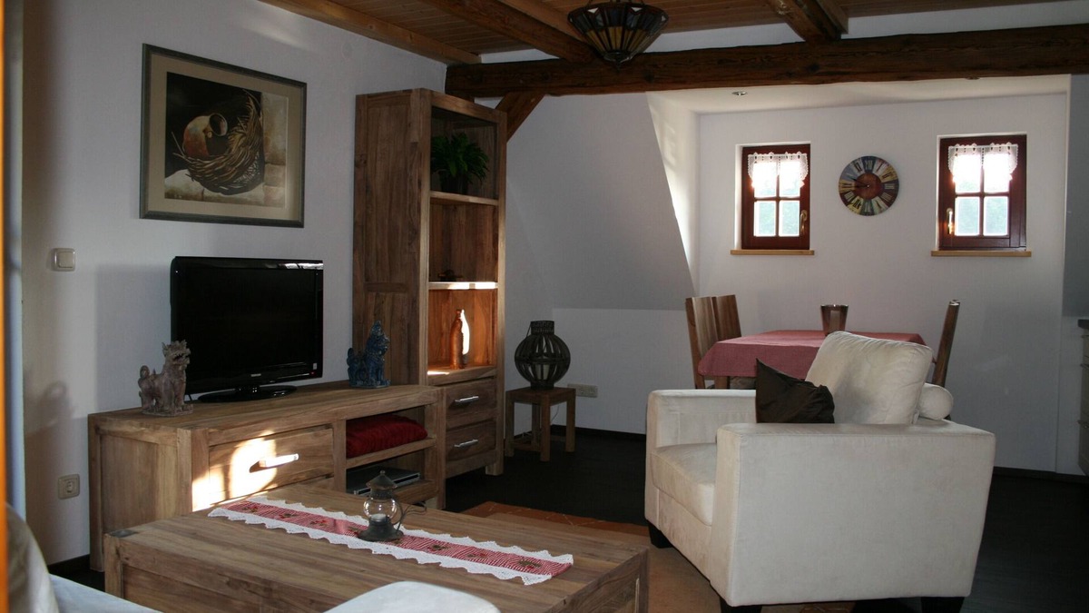 Niederfrohna Apartment | arrive, take a deep breath, let your mind wander . 5-star apartment