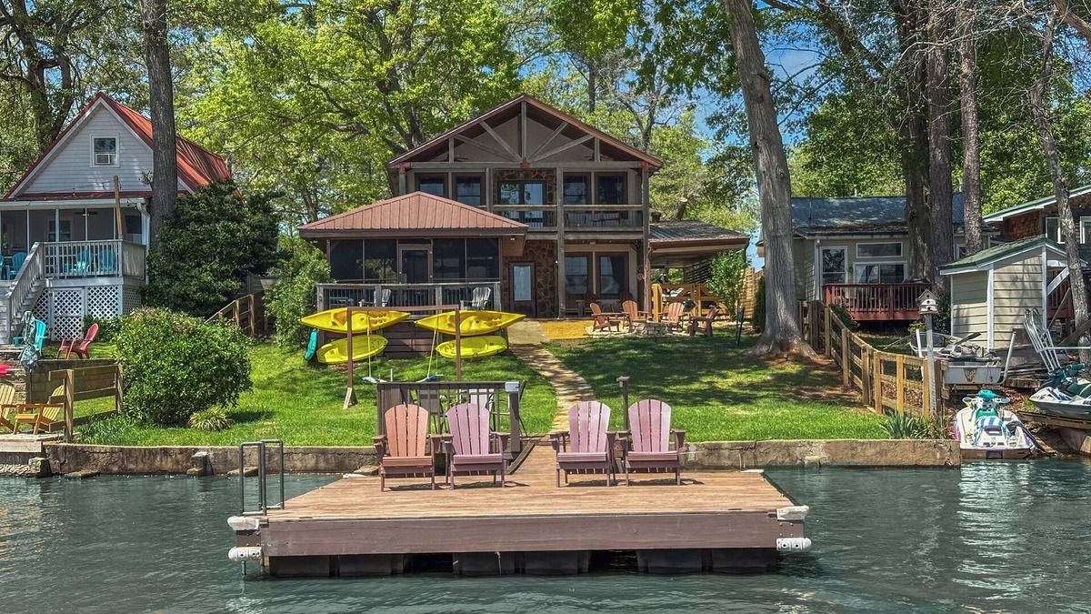 Jackson House | Arrow Point Lodge