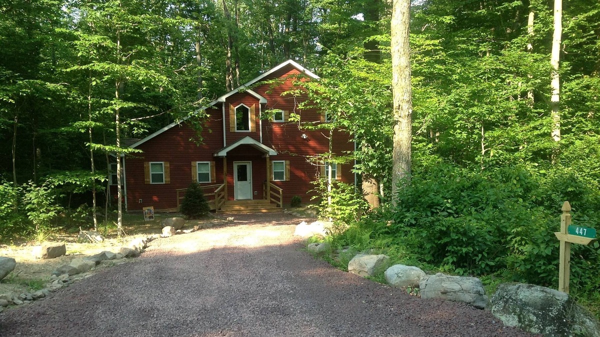 Pocono Lake House | Arrowhead Lake Cabin, Modern Conveniences in Secluded Environment