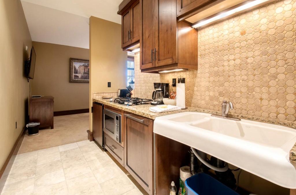 Empire Pass House | Arrowleaf Lodge - 1 Bed Studio #100A