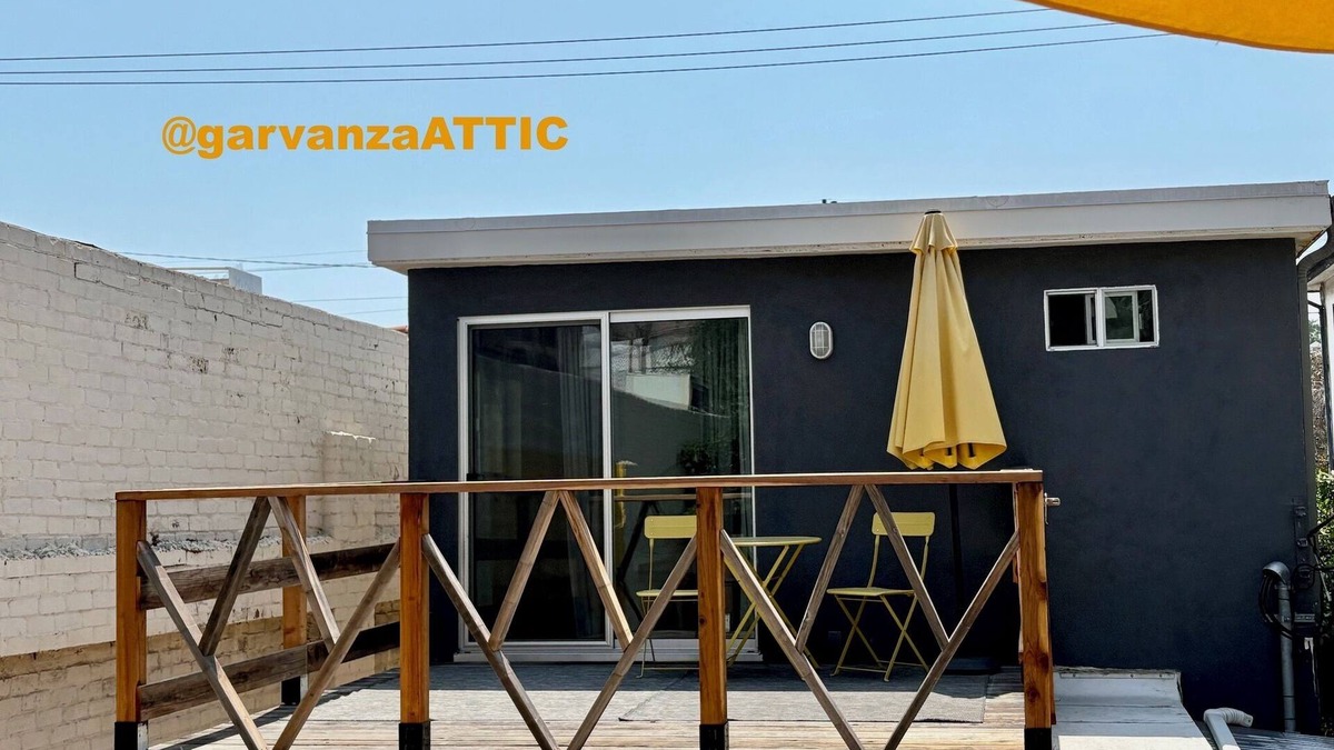 South Pasadena House | Arroyo Seco upper duplex 1-bdrm - Rose Bowl adjacent