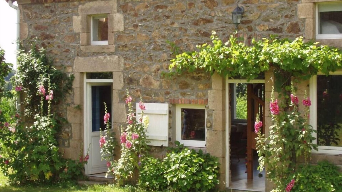 Ars-les-Favets House | Ars Les Favets: House/Villa - Ars Les Favets