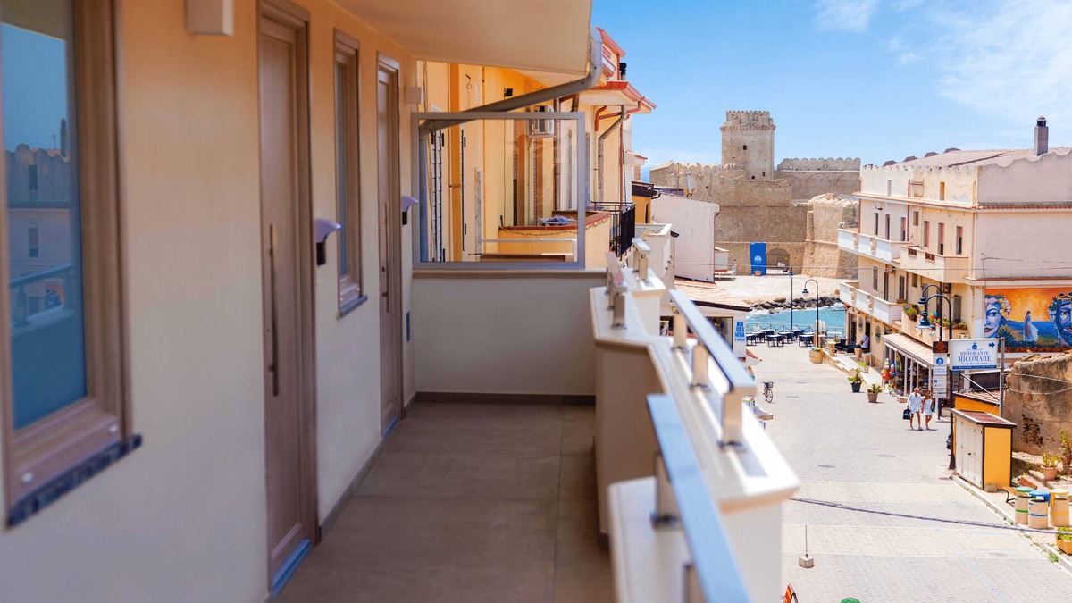 Le Castella House | Art Boutique Rooms