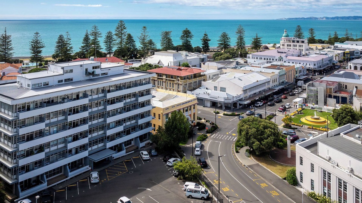 Napier Apartment | Art Deco Escape - Inner City Apartment Napier