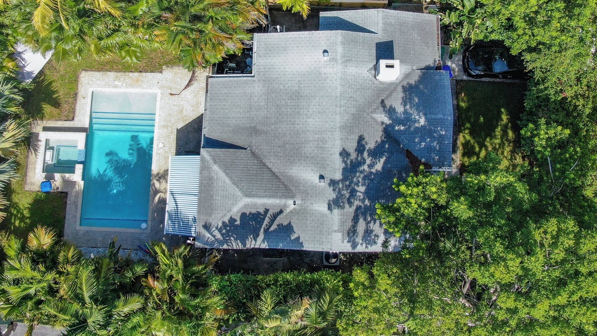 Buena Vista House | Art deco Miami Villa close to Design District - 10 min to the Beach