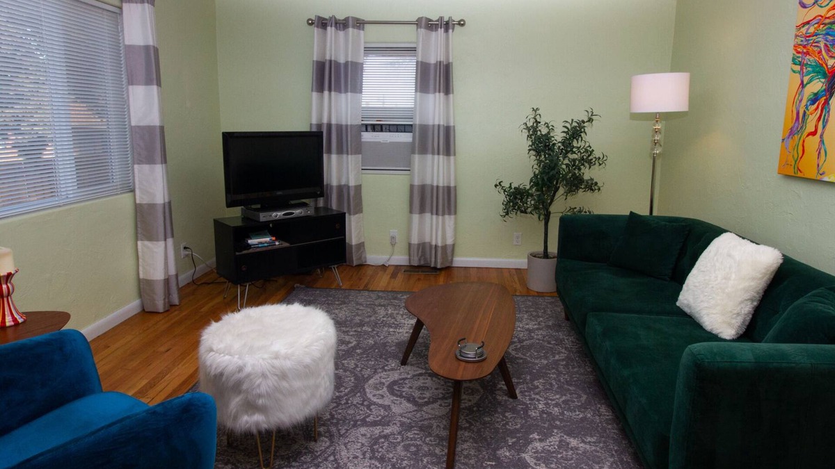 Trinidad Cottage | Art Inspired Cottage just 1 block from Main Street