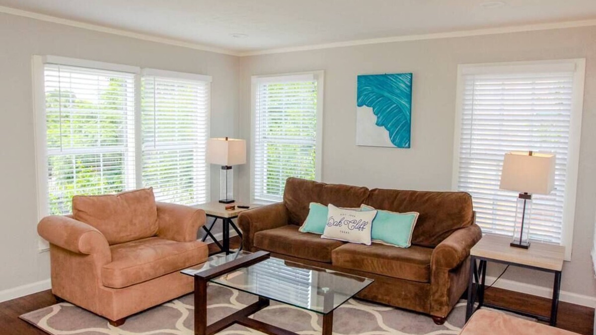 Kessler Apartment | ART♥ State Fair Suite. Spacious 1 BR apartment