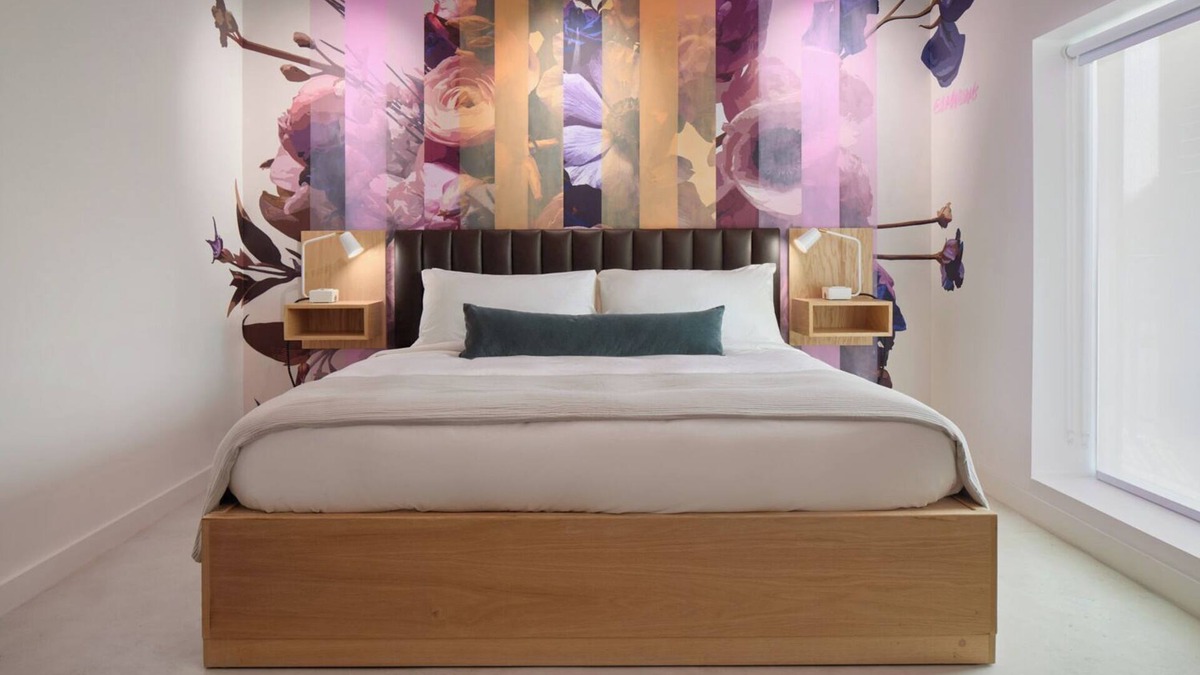 Kennett Square Hotel | Artelo