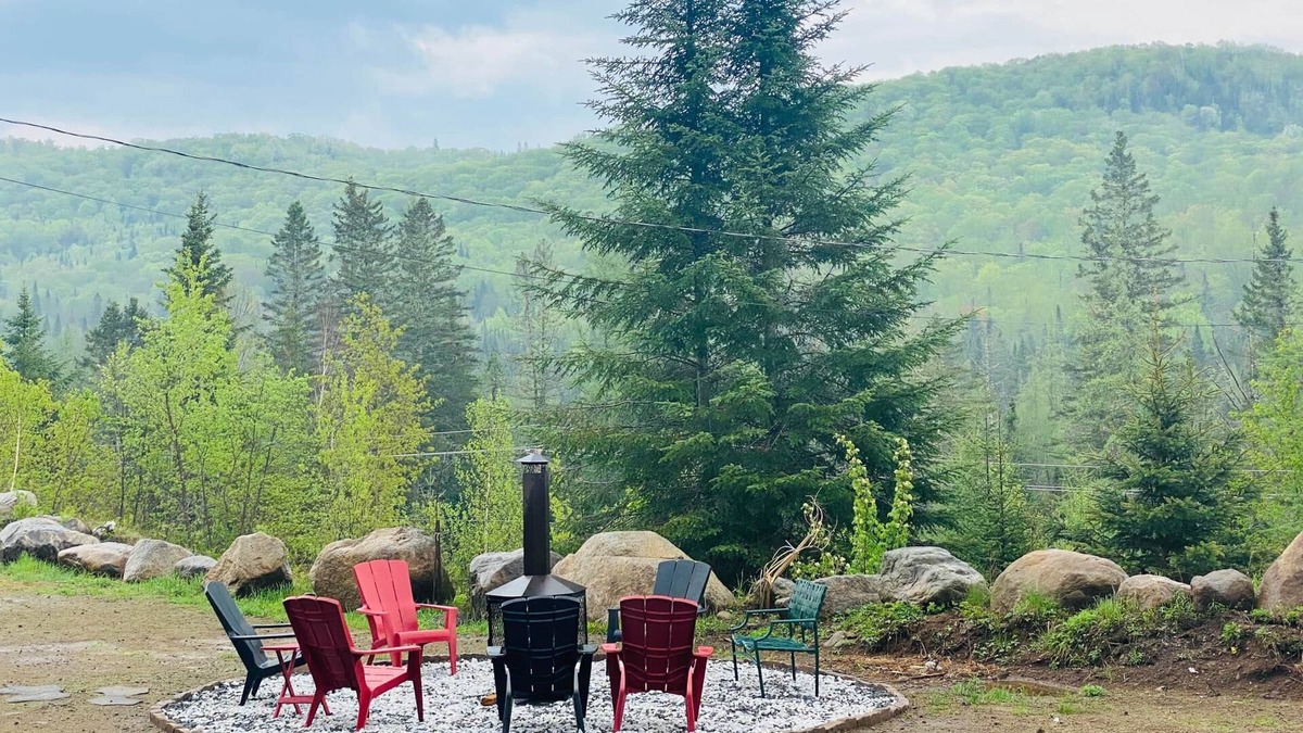 Lantier House | Artemis Log Cabin with Spa & Mountain View