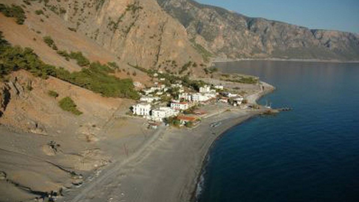Agia Roumeli Apartment | Artemis Studios, Agia Roumel, large, quiet, clean studios close to the the sea.