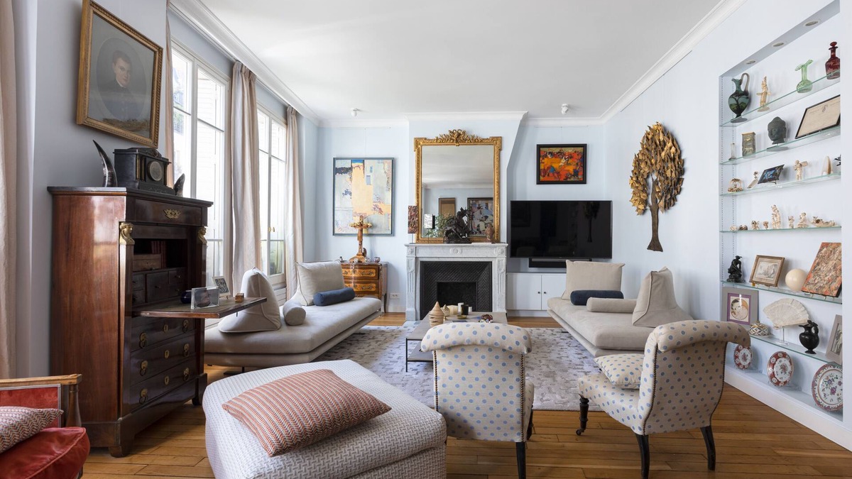 Les Halles Apartment | Artful Elegance, by Veeve