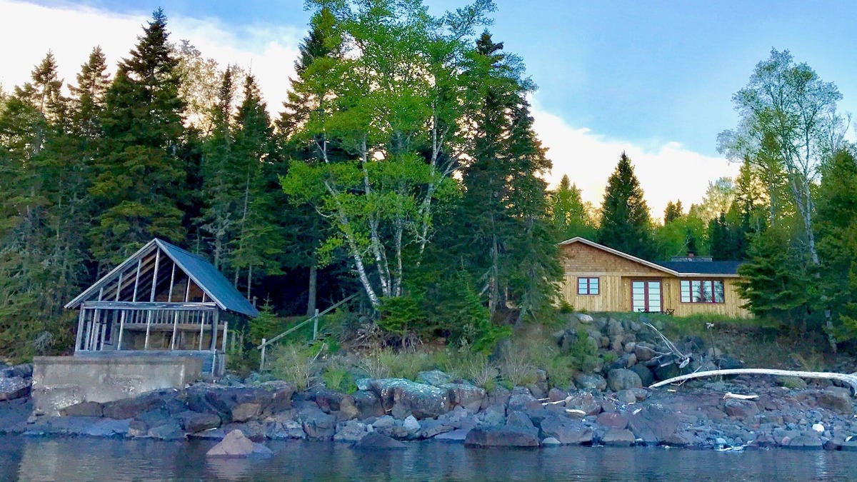 Lutsen Cabin | Artisan-crafted Magic on Lake Superior between Lutsen and Grand Marais