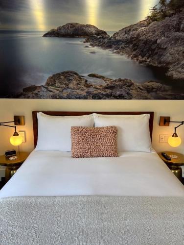 Bowen Island Hotel | Artisan Suites on Bowen