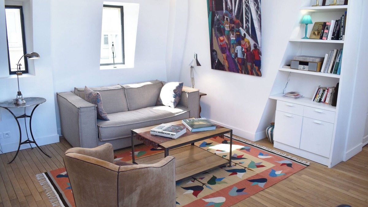 15th Arrondissement Apartment | Artist Loft Next to Eiffel-tower