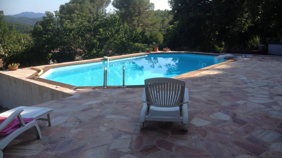 Montauroux Apartment | Artist's house in a haven of peace overlooking the Esterel