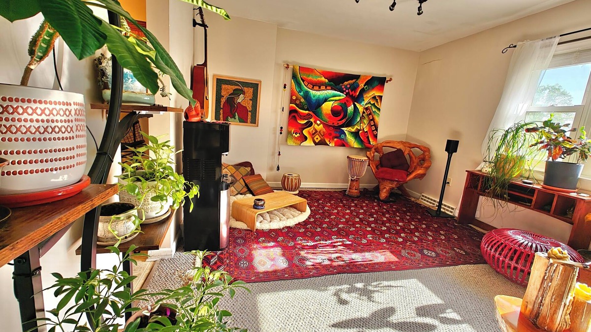 Lewisburg House | Artistic Home in Lewisburg