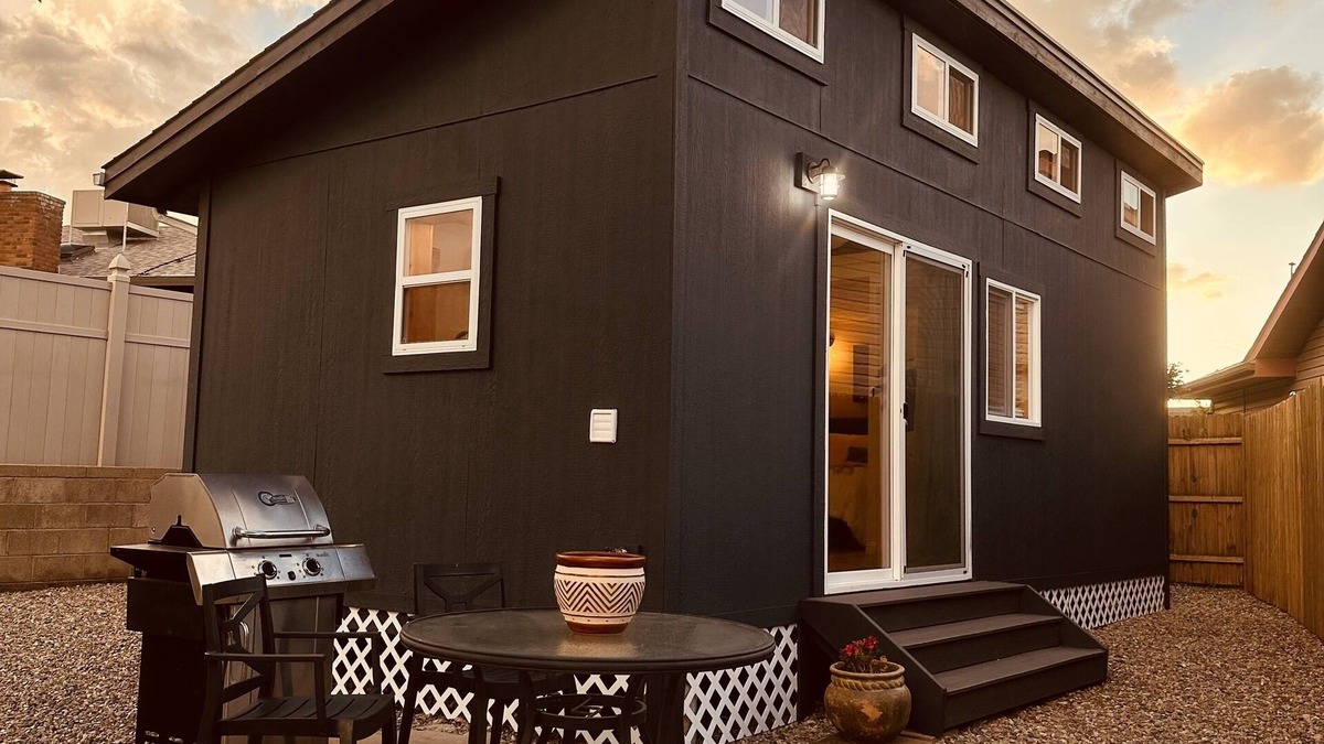 Prescott Valley Units Apartment | Artistic Modern Studio with Mingus Mountain Views