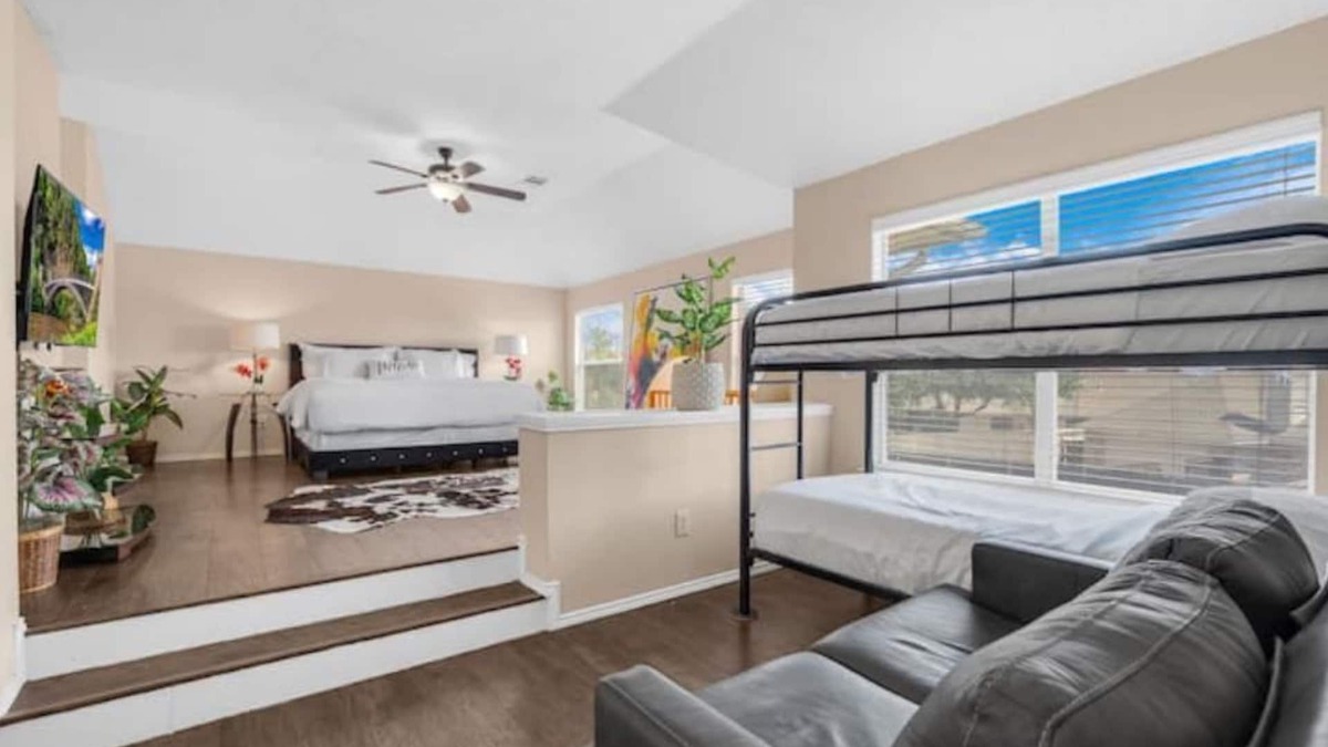 McKinney Villa | Artistic Villa 4Br Sleeps16