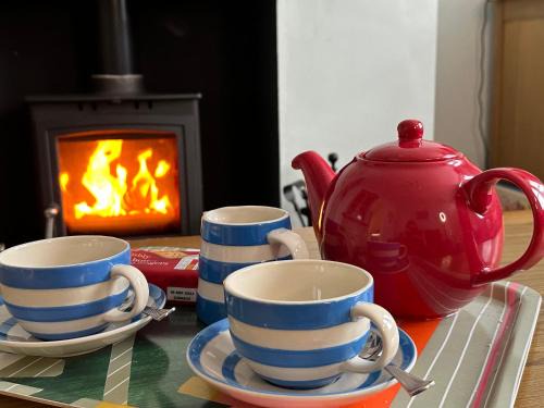 Harrogate House | Artists’ Cottages