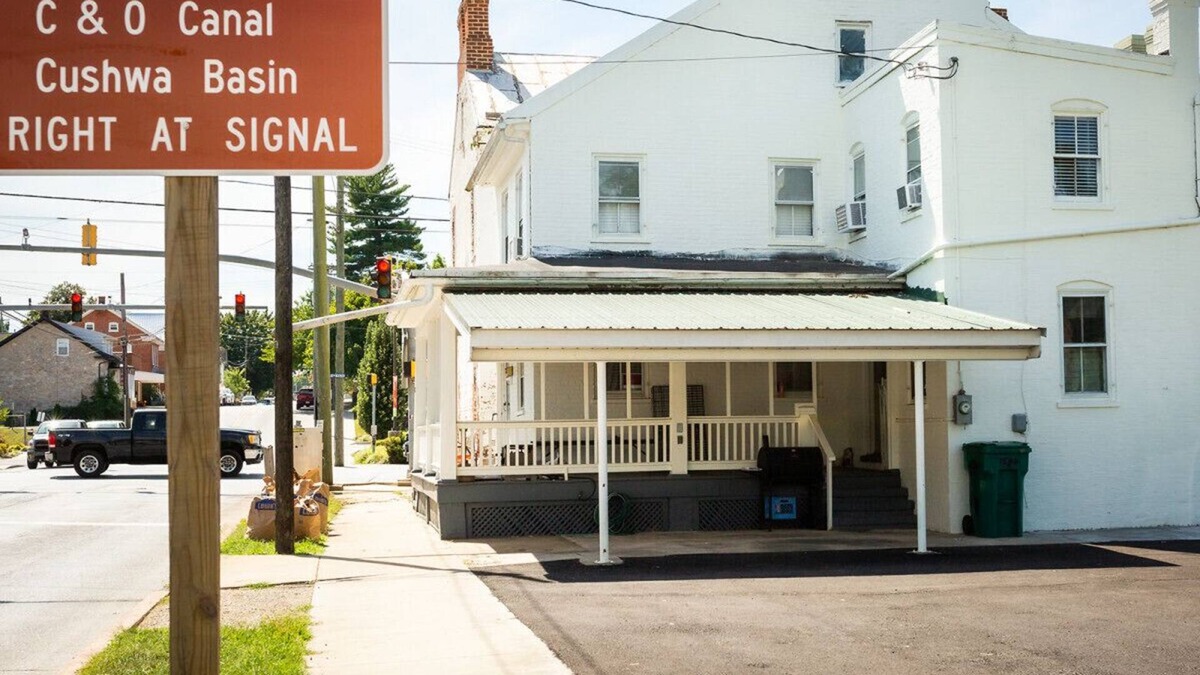 Williamsport House | ArtizanSt.-A · Rm-A:50%OFF-Month40%OFFwkly.HistoricWillmsprtHome