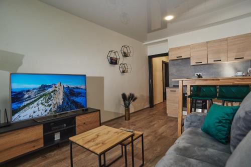Juh Apartment | ArtSuite