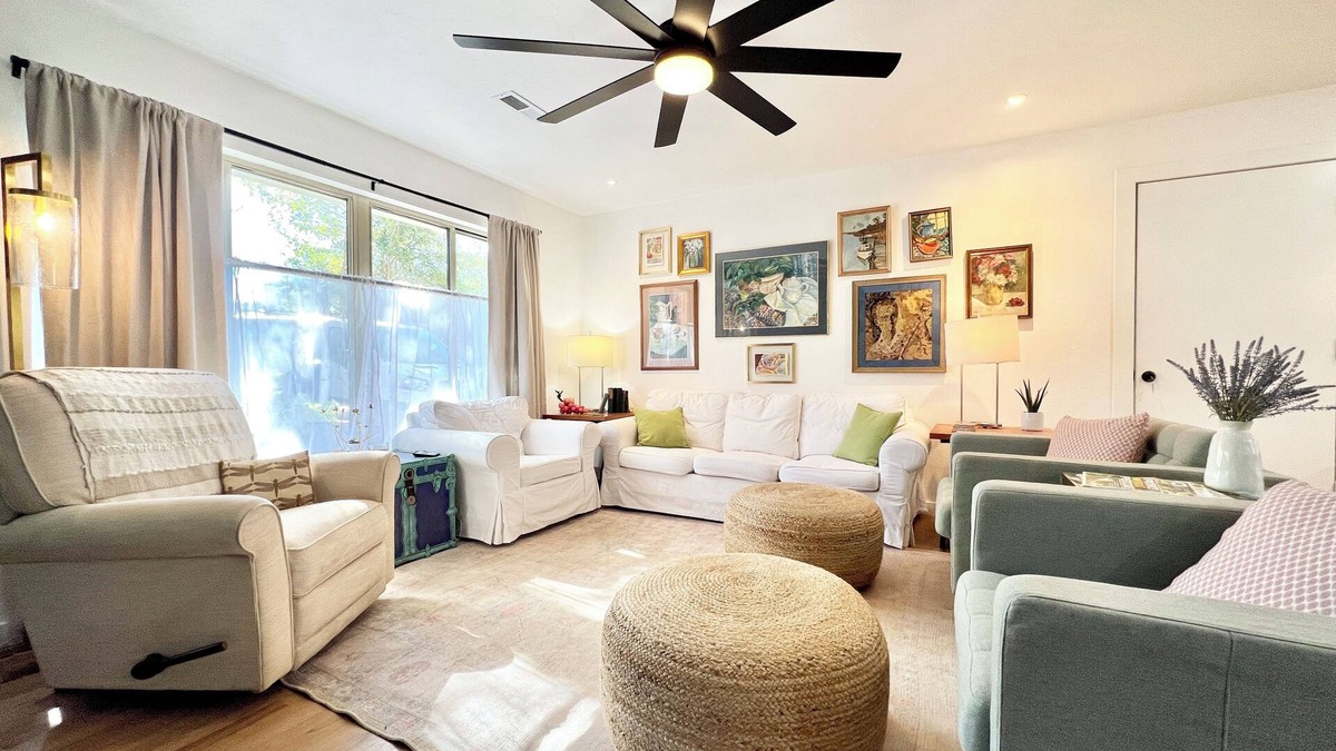 Fairhope House | Artsy 3/2 Cottage near the Bay in Charming Fairhope - just renovated