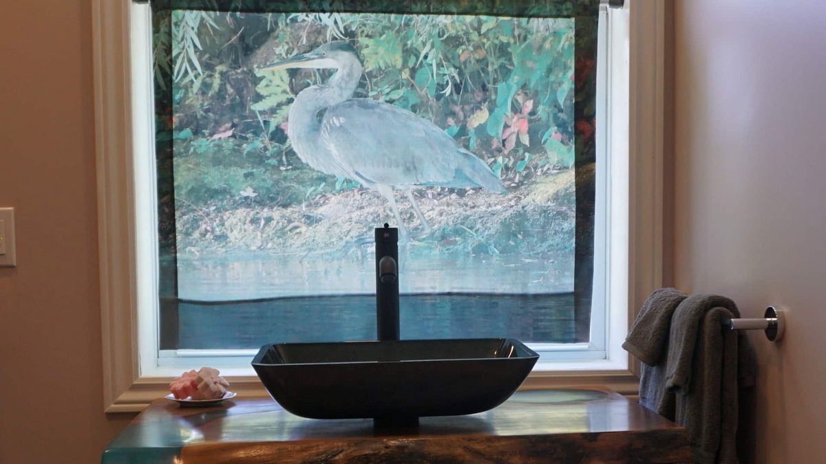 Westport House | Artsy & Comfy - Breakfast Included - 3 large rooms- Sleeps 6