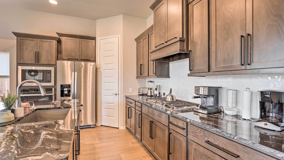 Manor House | Artsy East Austin Manor w/Fire Pit < 1 Mi to Golf