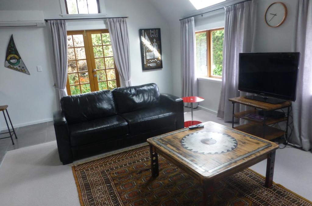 Eketahuna Apartment | Arty Place