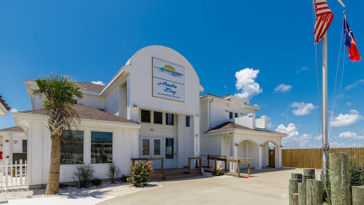 Corpus Christi Resort | Aruba Bay Resort with Jimmy Buffet vibes