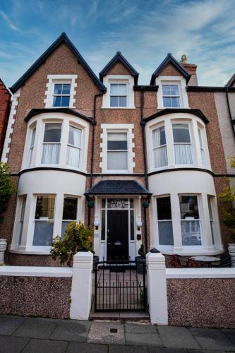 Llandudno House | Arvon House