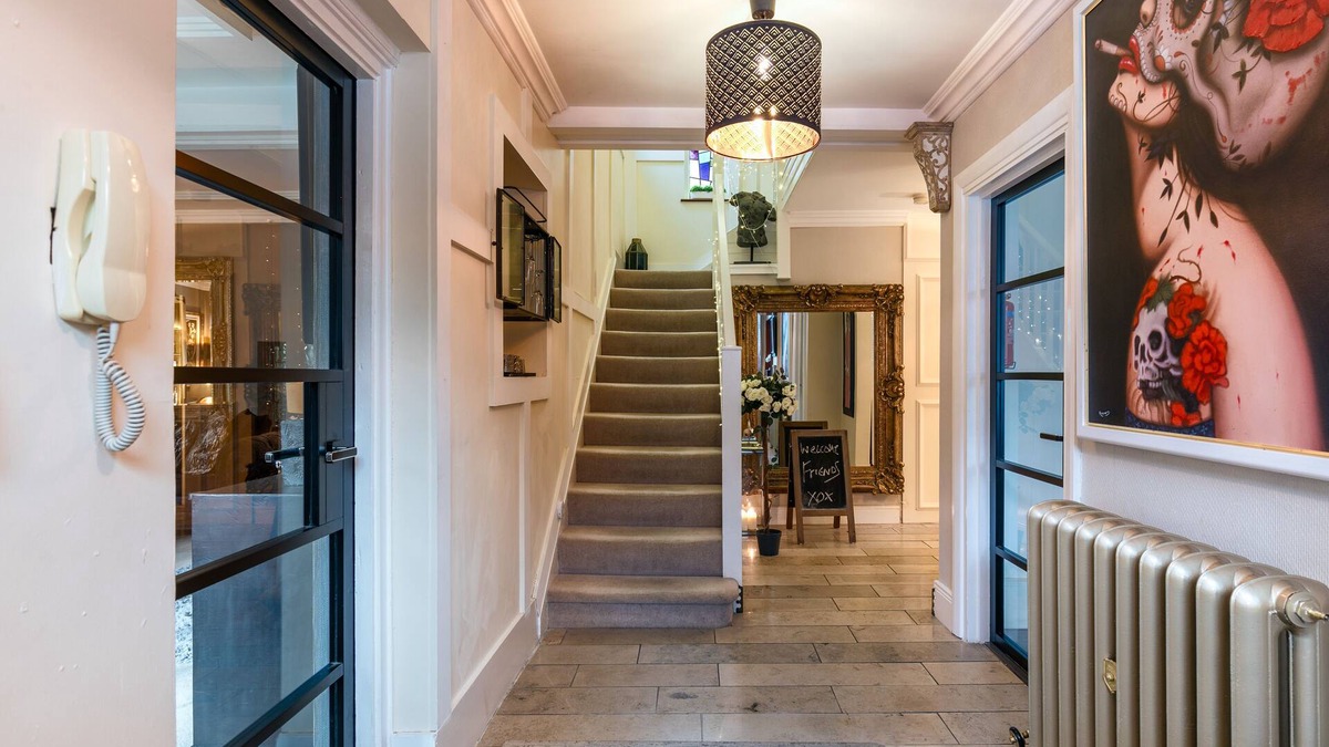 Newtownabbey House | AS GOOD AS IT GETS IN BELFAST!