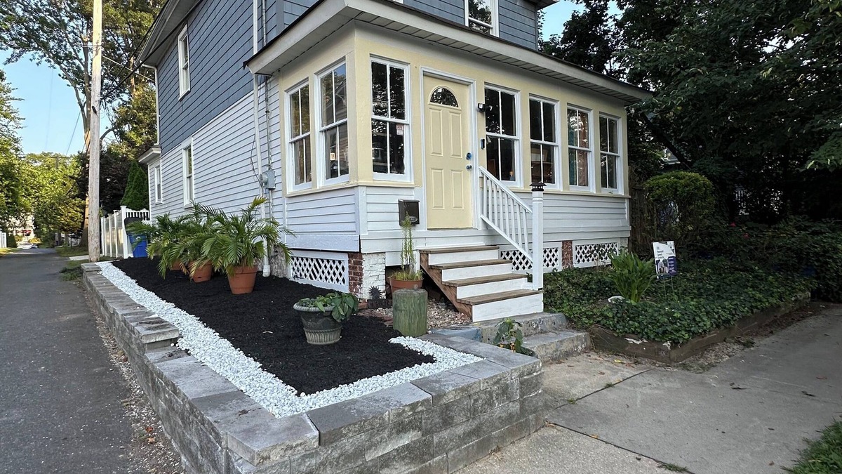 Asbury Park House | Asbury Park Fun in the Sun! Wonderful pet friendly house with historic charm.