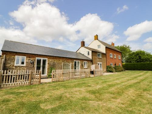Daventry House | Ash Barn
