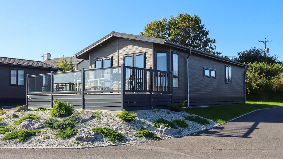 Teigngrace Cottage | ASH LODGE, pet friendly, country holiday cottage in Newton Abbot