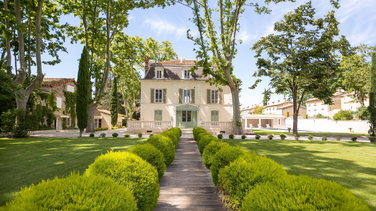 Montfavet House | Ash trees in Provence