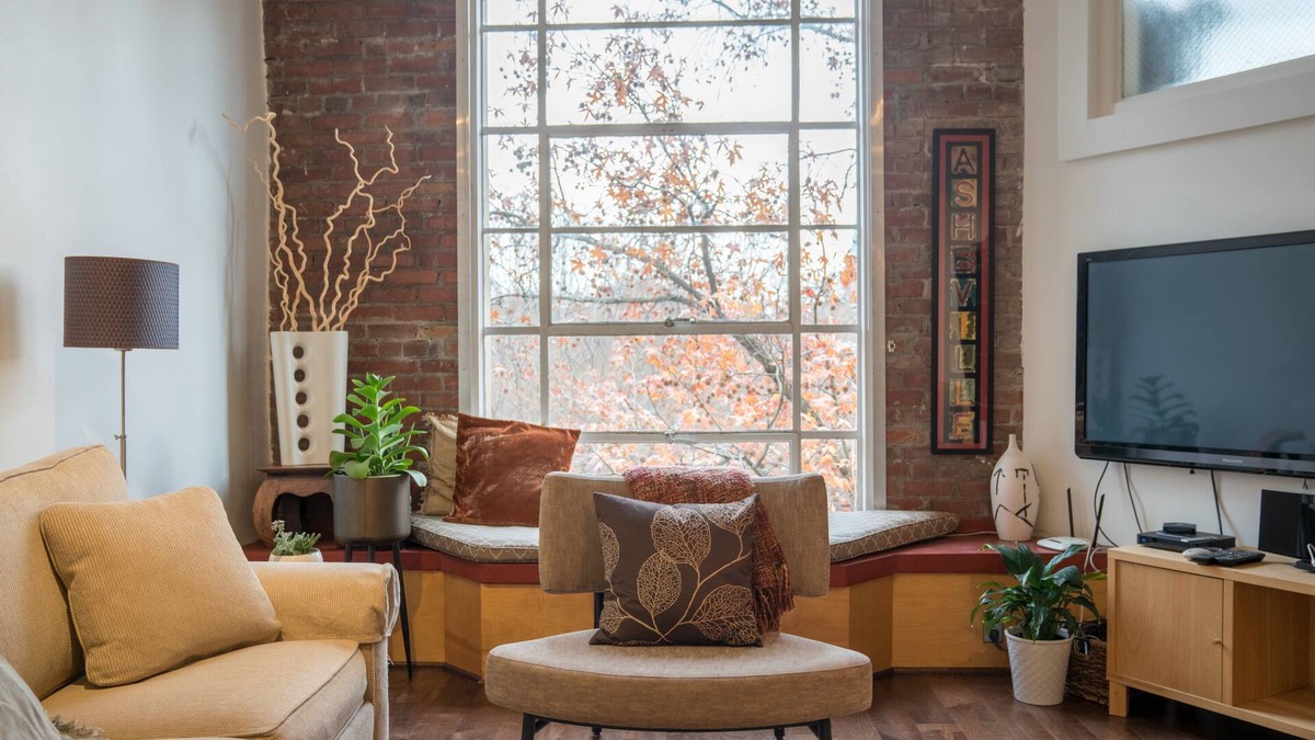 Downtown Asheville Condo | Asheville Urban Nest - Luxurious Retreat in the Heart of Downtown Asheville