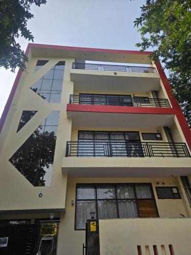 Greater Noida Bed & Breakfast | Ashirwaad 249